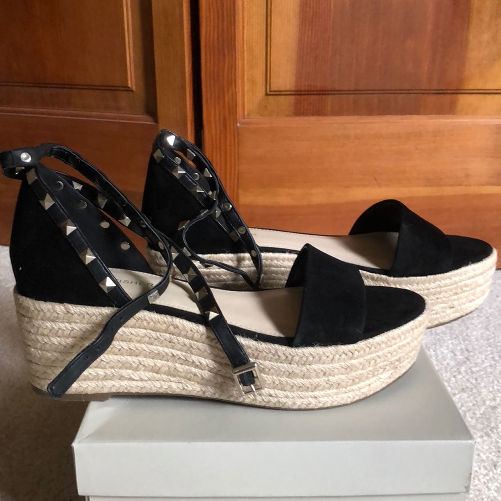 Marc Fisher sandal